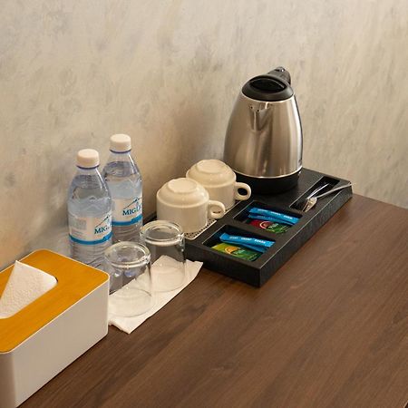 Hotel Mildom Express Almaty Esterno foto