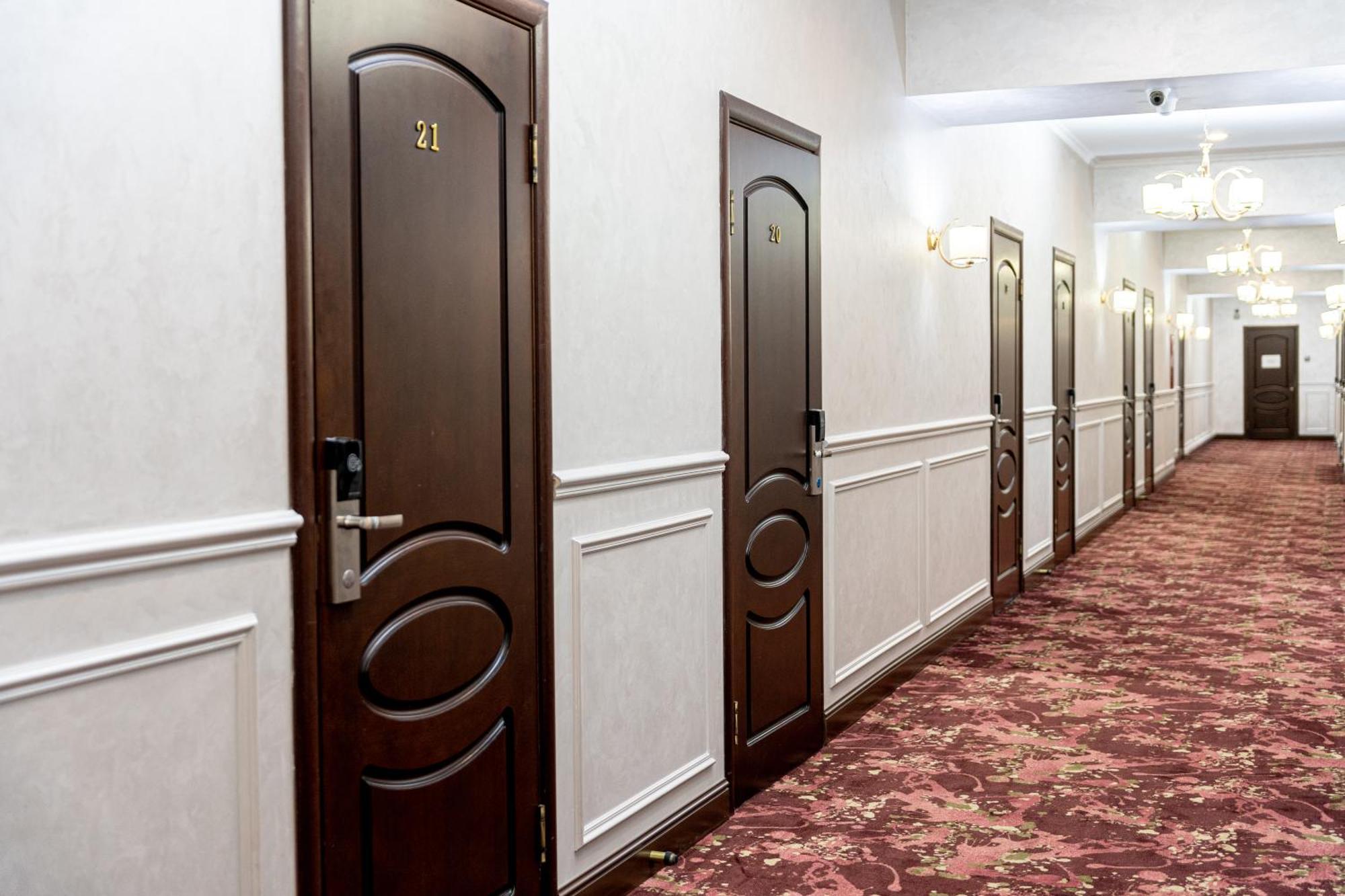 Hotel Mildom Express Almaty Esterno foto