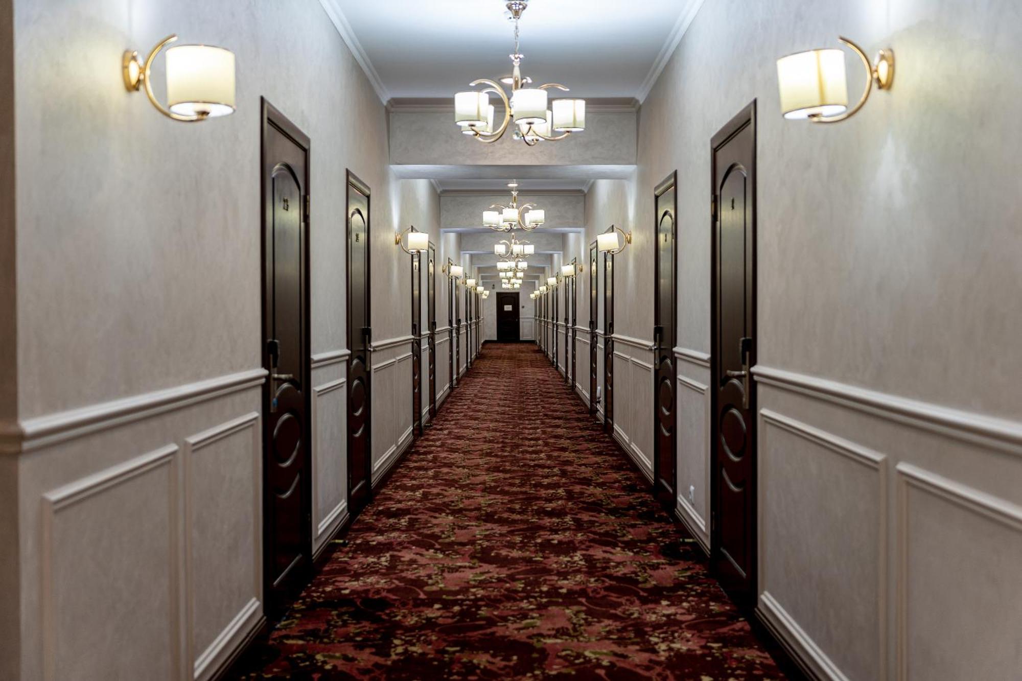 Hotel Mildom Express Almaty Esterno foto