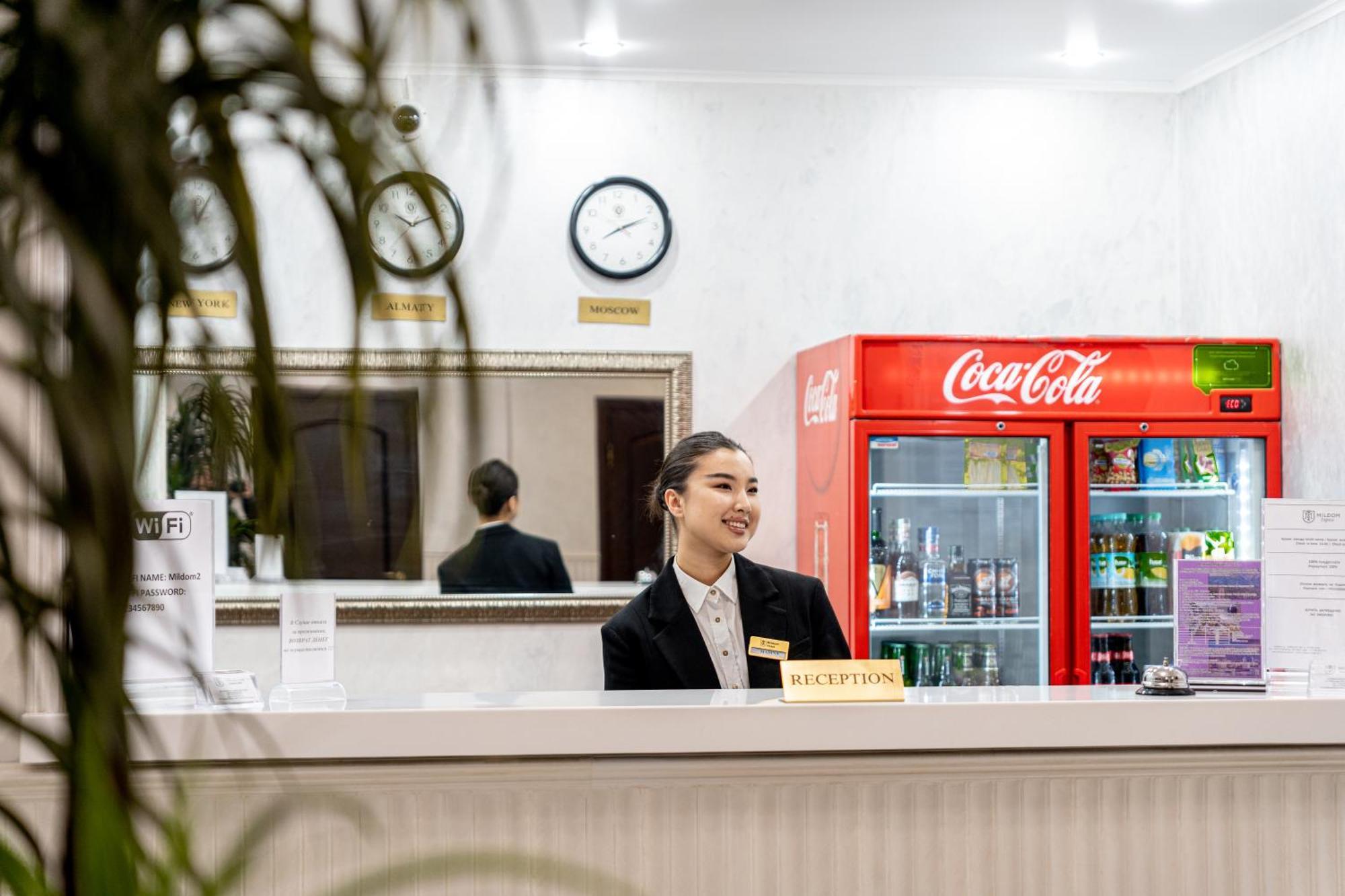 Hotel Mildom Express Almaty Esterno foto